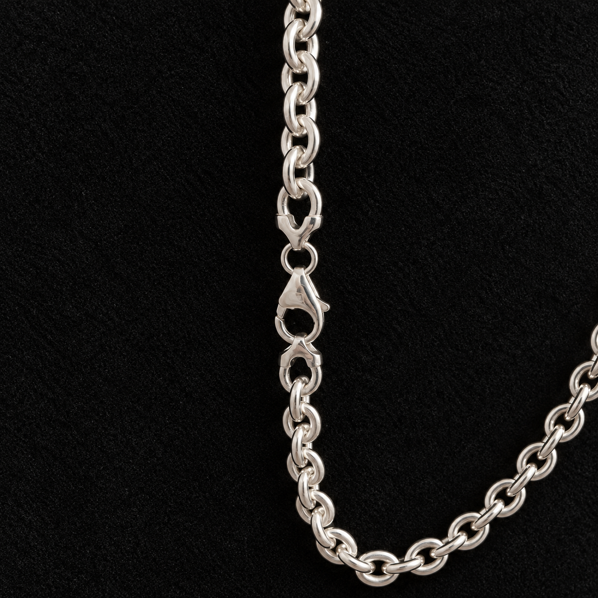 Halsband med kraftig rund ankarlänk