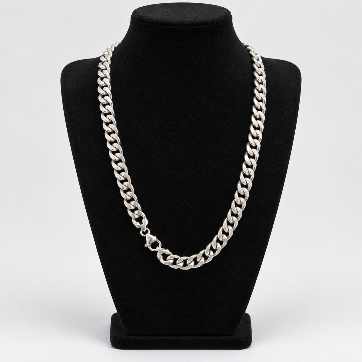 Kraftigt pansarhalsband i 925 sterlingsilver